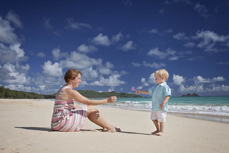 156 Oahu Hawaii family and childrens' beach photography