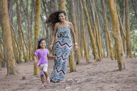 142 Oahu Hawaii mother and daughter photography