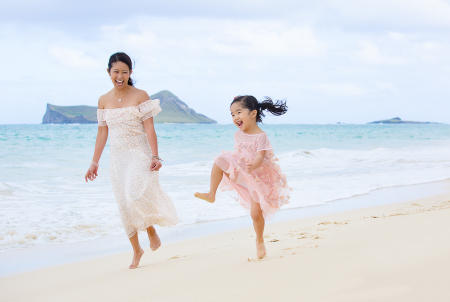 91 Oahu Hawaii mother and daughter photography