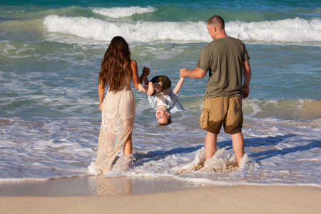 67 Oahu Hawaii family and childrens' beach photography