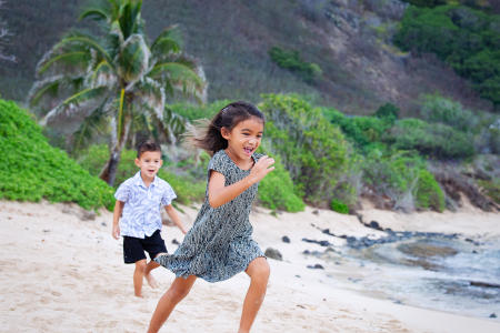 31 Oahu Hawaii family and childrens' beach photography