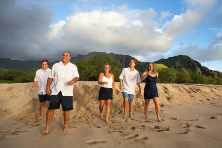 17 Oahu Hawaii family and childrens' beach photography
